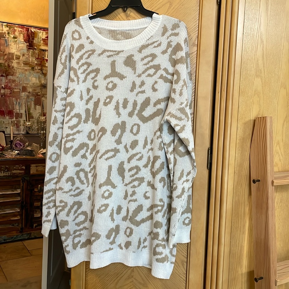 Vestidos animal print sweater dress. Size xl